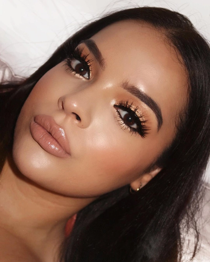 آرایش برنزی ملایم (Soft Glam Bronze Makeup)