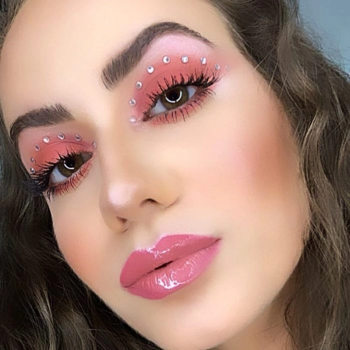 آرایش مونوکروم طبیعی (Natural Monochrome)