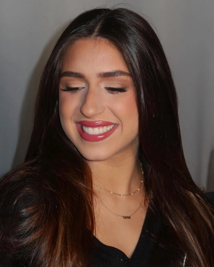 آرایش ملایم فارغالتحصیلی (Soft Glam for Graduation)