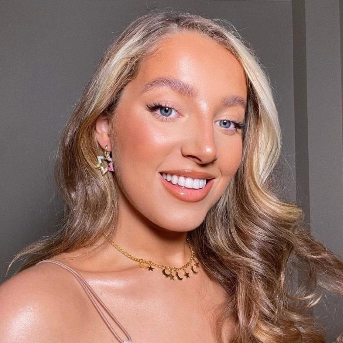 آرایش طبیعی براق (Glowy Natural Makeup Look)