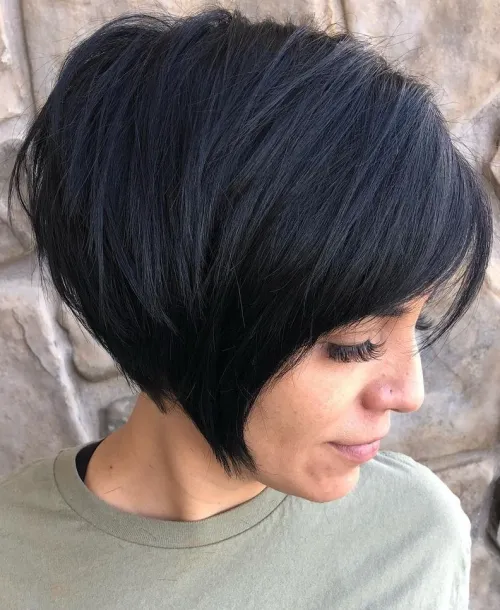 8. پیکسی باب زاویهدار نامتقارن (Angled Asymmetrical Cut)